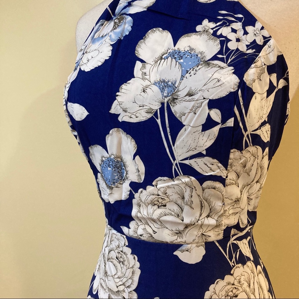 Mock Halter Blue and White Floral Maxi Dress - Picture 4 of 7